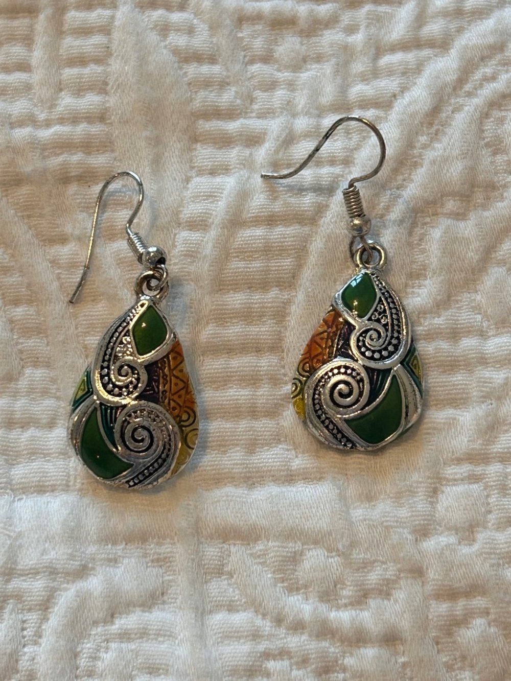 Boho Silver Tone Brown and Green Swirl Pierced Earrings Teardrop Shape